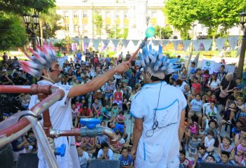 Con un festival en Plaza Alsina, Avellaneda celebró el mes de los Derechos de la Niñez