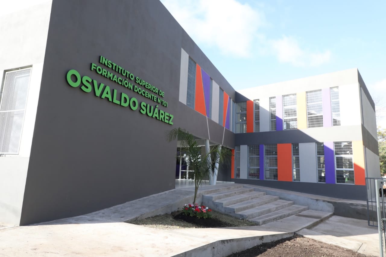 Ferraresi inauguró un edificio para la formación de docentes de educación física