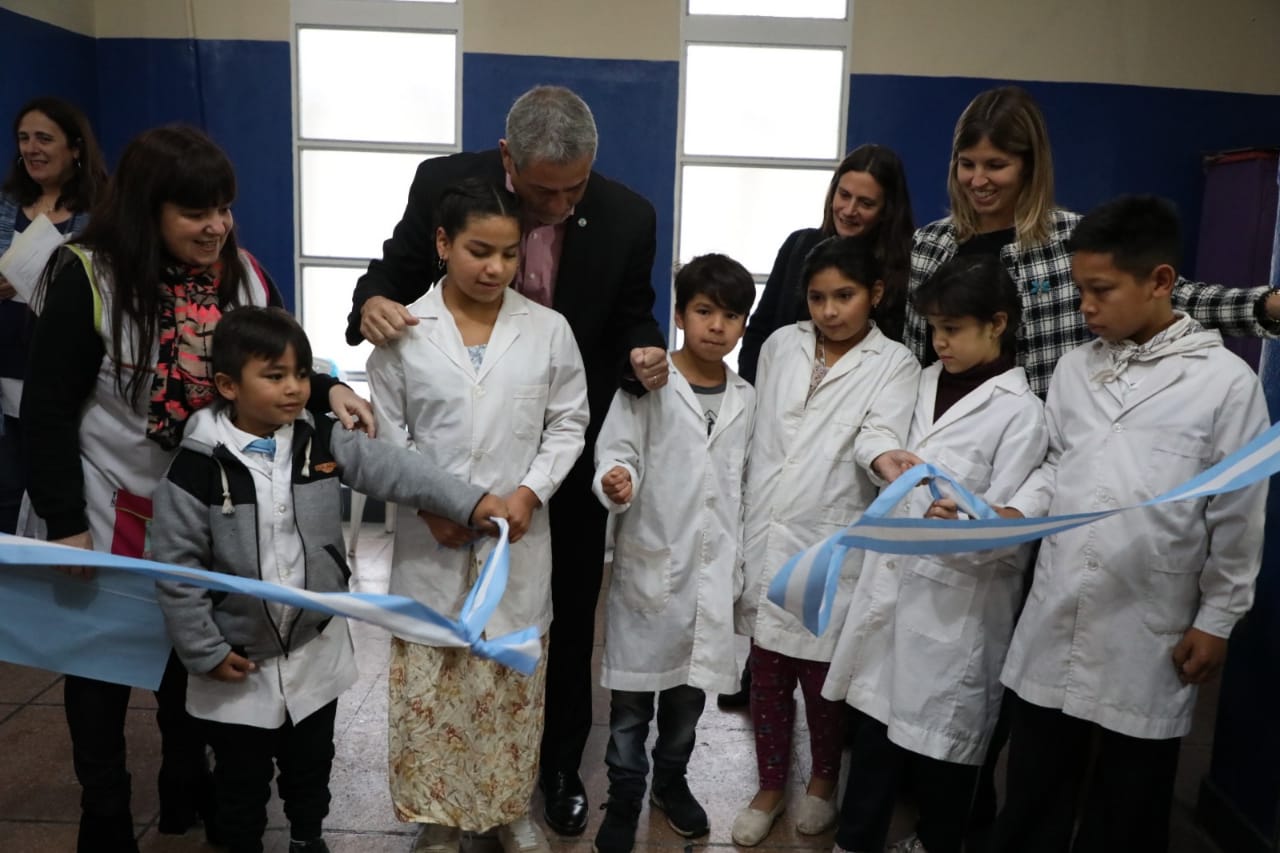 En la Semana de Mayo, Ferraresi inaugura obras en 8 escuelas públicas de la provincia