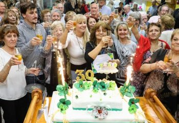 Los centros de jubilados “Idea Feliz” y “Chascomús” celebraron sus aniversarios y recibieron subsidios del municipio