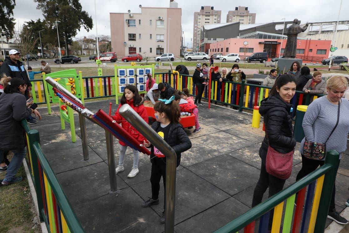Avellaneda ya cuenta con patios de juegos adaptados para niñxs con TEA y otros trastornos del desarrollo