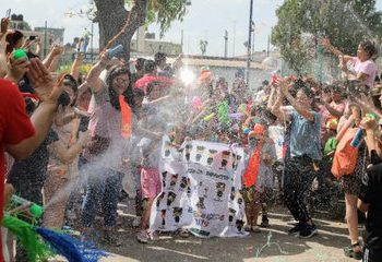 Egresadxs en las Plazas: Los niños y niñas de los jardines de infantes celebran el fin de una etapa
