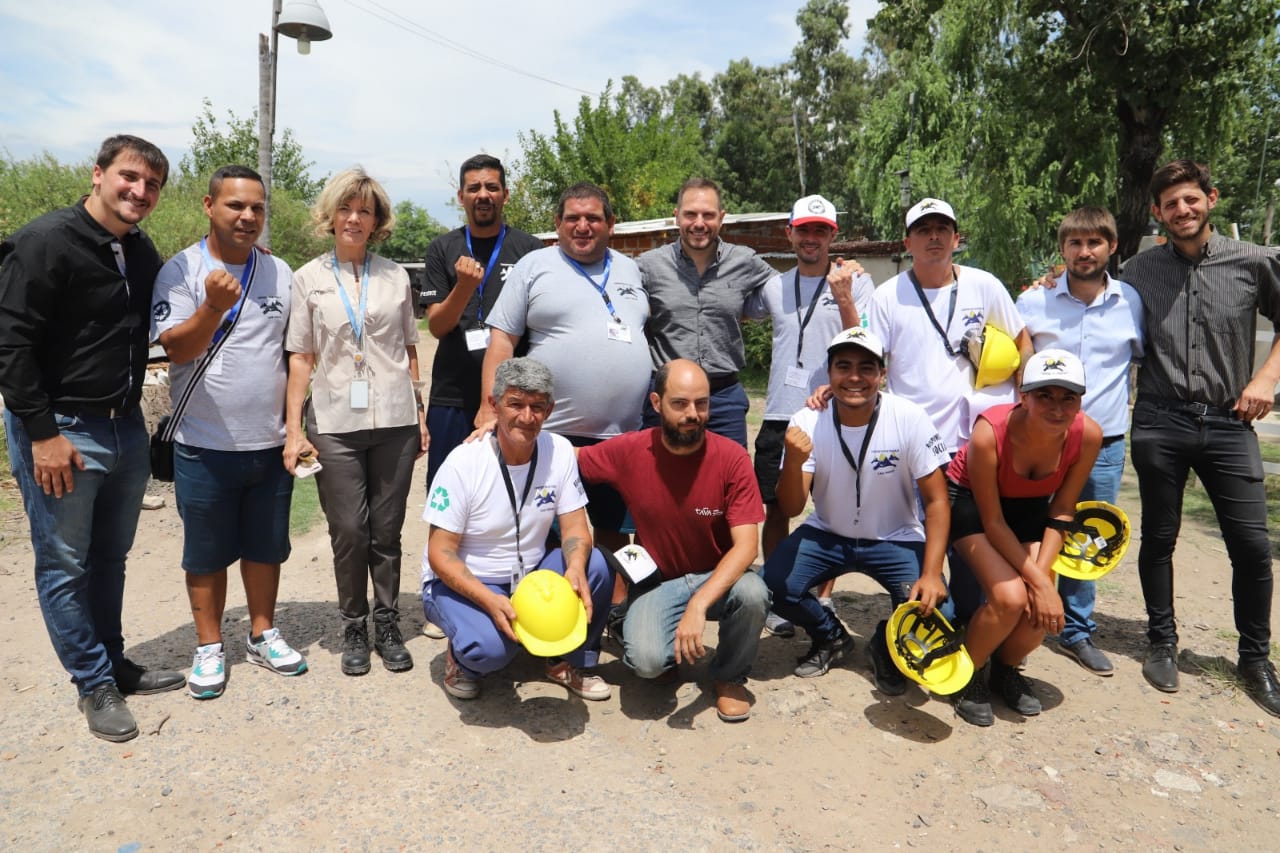Comienzan las obras de conexión a la red de agua potable para las familias de Villa Inflamable
