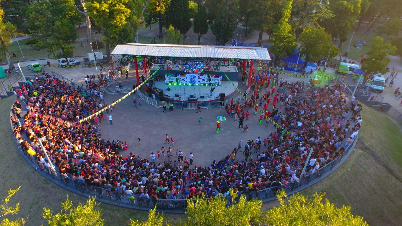 Avellaneda se vistió de fiesta y miles de vecinos disfrutaron de los Carnavales 2020
