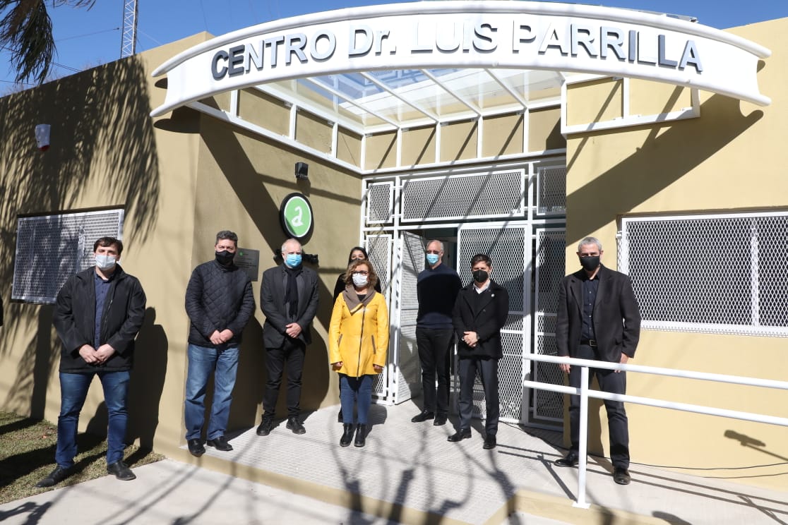 Kicillof y Ferraresi inauguraron un Centro Sanitario y firmaron convenios de mejora del hábitat en Avellaneda
