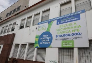 Ferraresi entregó subsidios para obras de infraestructura en diferentes escuelas de Avellaneda