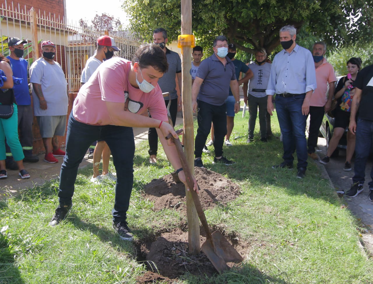 La campaña “Plantamos Memoria” se llevó a cabo en Avellaneda