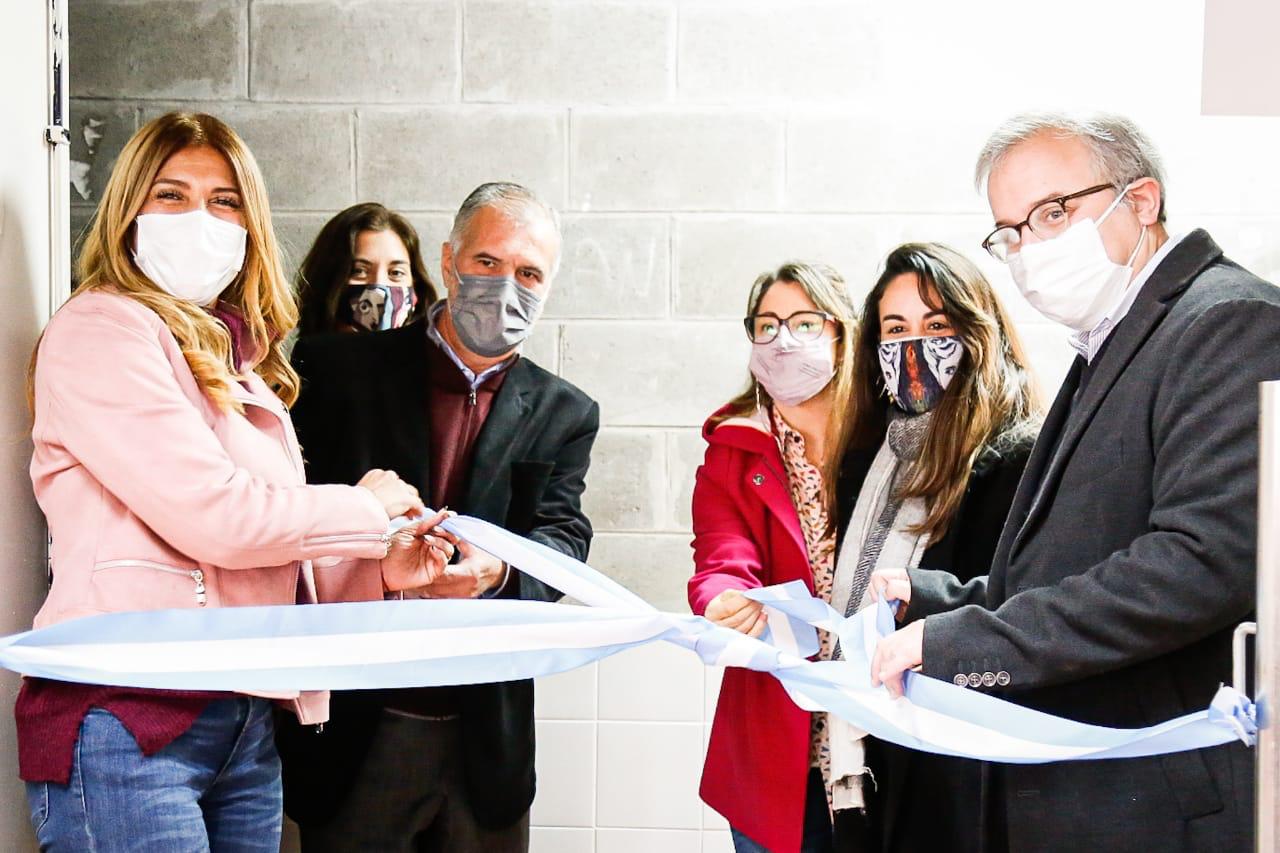 Magdalena Sierra y el secretario Nacional de SENAF, Gabriel Lerner, inauguraron una «Zona de crianza» en Avellaneda