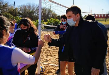 Alejo Chornobroff presenció el torneo de beach vóley en el marco de los Juegos Bonaerenses 2021