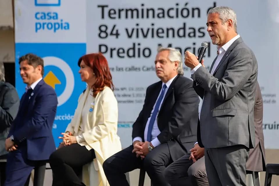 Alberto Fernández, Cristina Kirchner y Jorge Ferraresi entregaron viviendas en la Isla Maciel