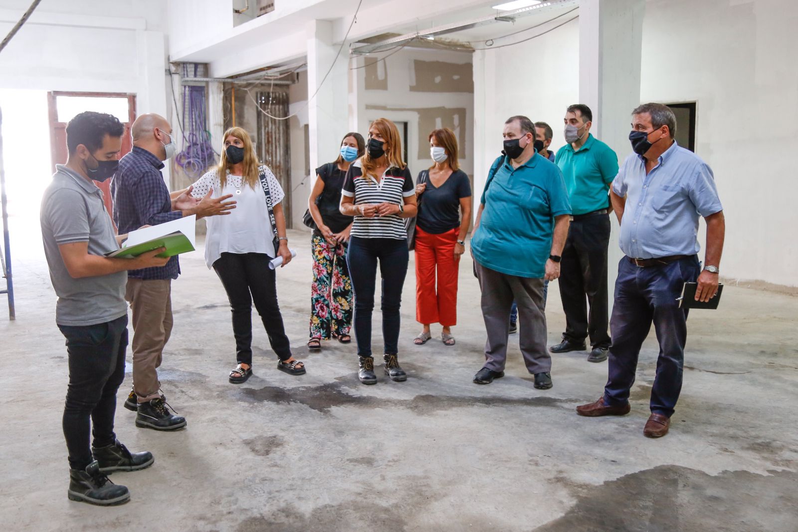 Magdalena Sierra visitó las obras del nuevo edificio para la Escuela Técnica 6