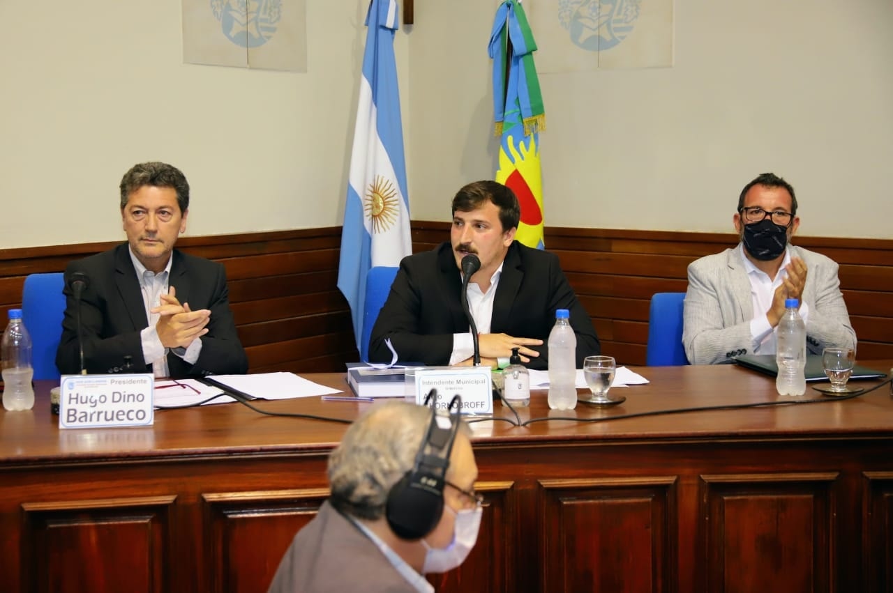 Alejo Chornobroff encabezó la apertura de Sesiones Ordinarias del Concejo Deliberante de Avellaneda