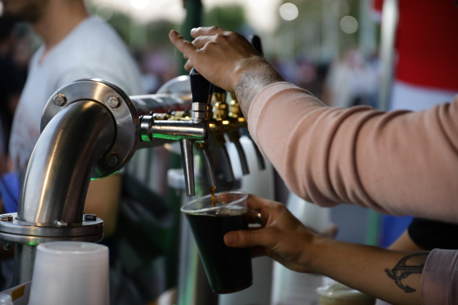 Enorme concurrencia en la apertura del Encuentro Cervecero de Avellaneda