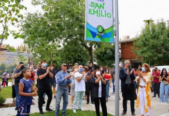 El ministro Ferraresi, junto con Alejo Chornobroff y Magdalena Sierra inauguraron una plaza en Wilde