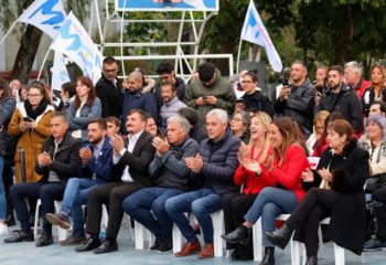 El intendente Chornobroff firmó un convenio con el gobernador Kicillof para realizar obras de pavimento