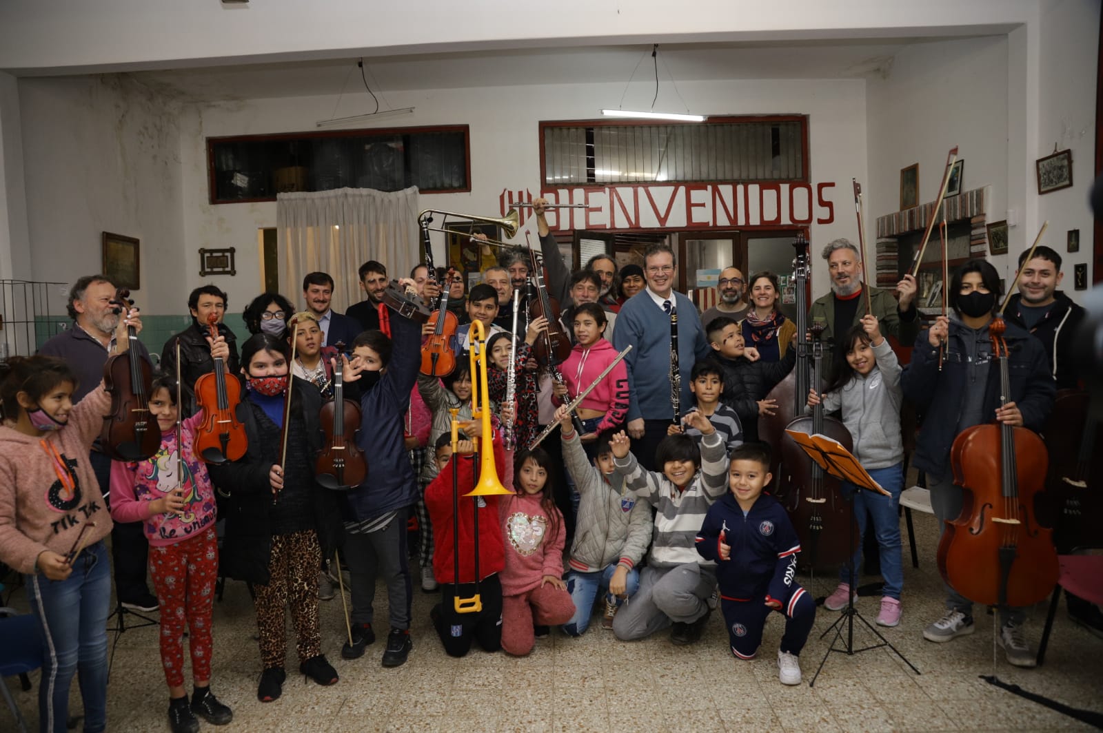 Tristán Bauer y Alejo Chornobroff visitaron la orquesta La Pandilla de Isla Maciel