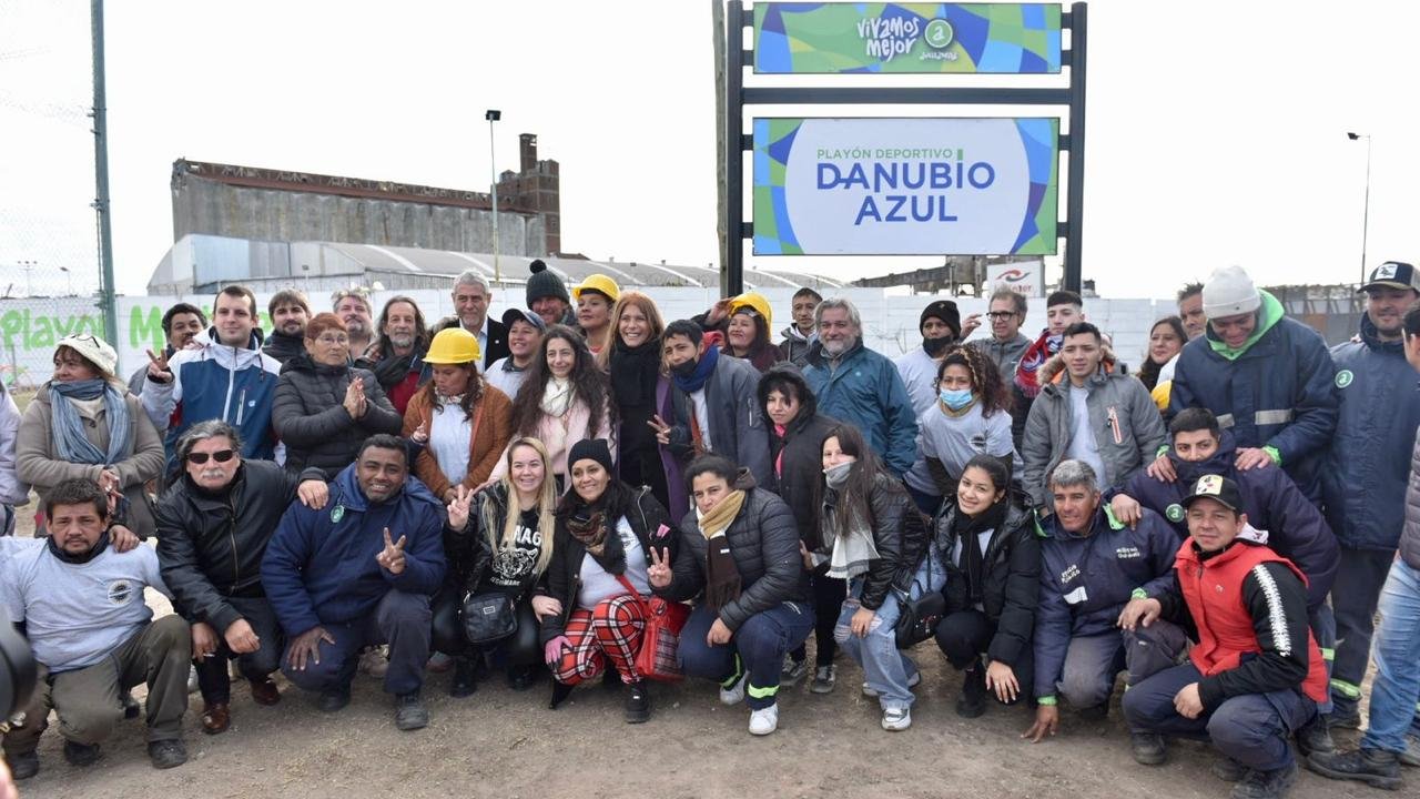 El ministro Ferraresi y Magdalena Sierra inauguraron un playón polideportivo en Dock Sud