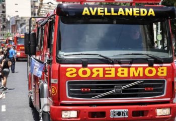 Avellaneda homenajeó a los Bomberos Voluntarios con un gran desfile popular