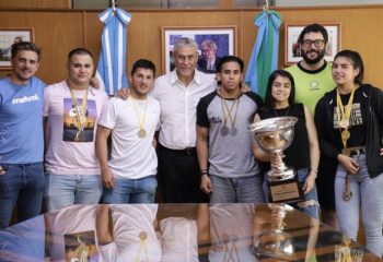 Jorge Ferraresi recibió al equipo federado de levantamiento de pesas de Avellaneda