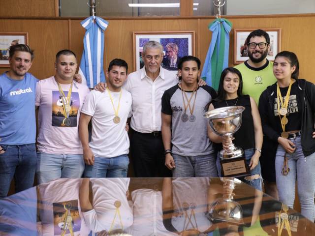Ferraresi recibió al equipo federado de levantamiento de pesas de Avellaneda