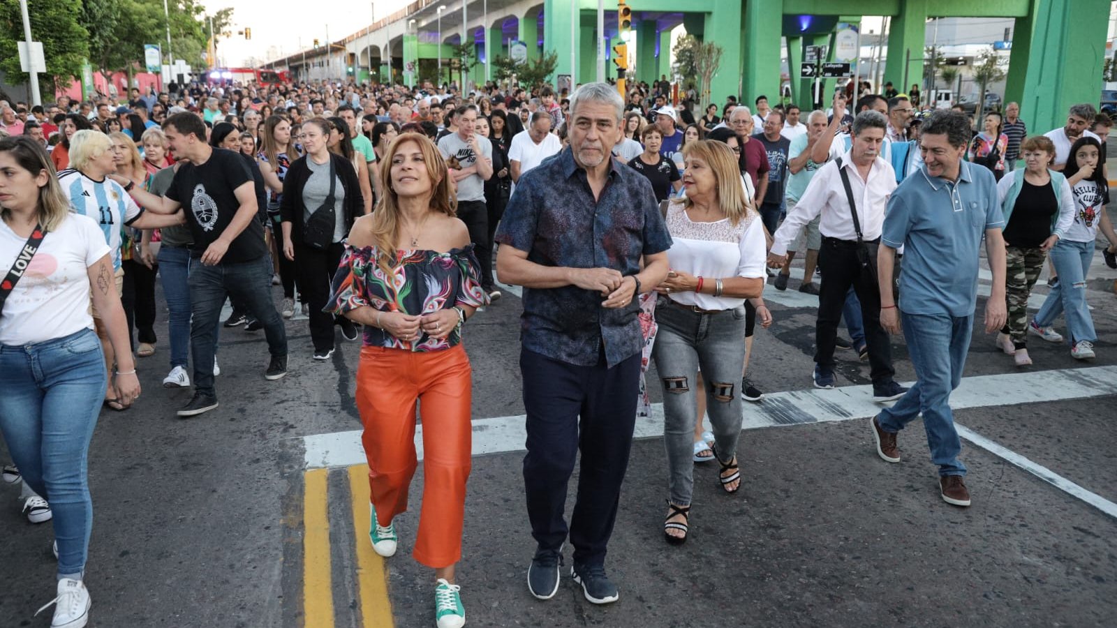 El intendente Ferraresi inauguró la remodelación integral del Paseo Mujeres Argentinas