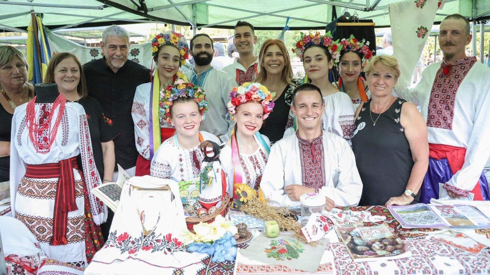 Una multitud visitó la Fiesta de las Colectividades de Avellaneda