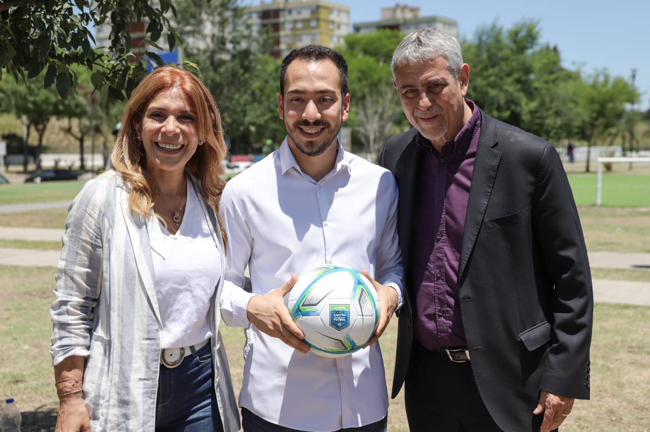 Las seis canchas de Área X  tienen nuevo césped sintético