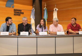 Firma de convenio entre la UOM y ANSES en el Instituto Tecnológico Beltrán de Avellaneda