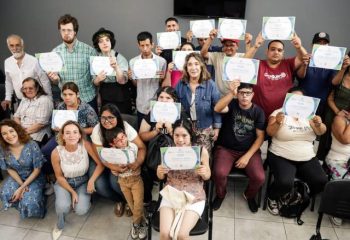 La Municipalidad de Avellaneda y el Ministerio de Trabajo entregaron becas “Promover” a personas con discapacidad