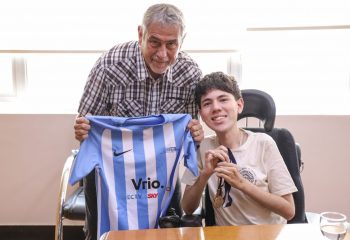 Ferraresi recibió a Juan Bautista D’Angelo, un jugador de fútbol en silla de ruedas de Avellaneda