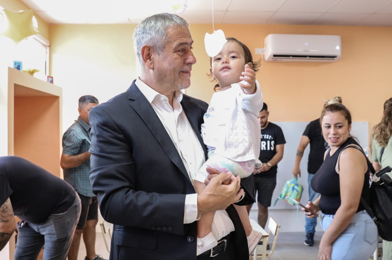 Jorge Ferraresi inauguró el primer Jardín Maternal del 2023