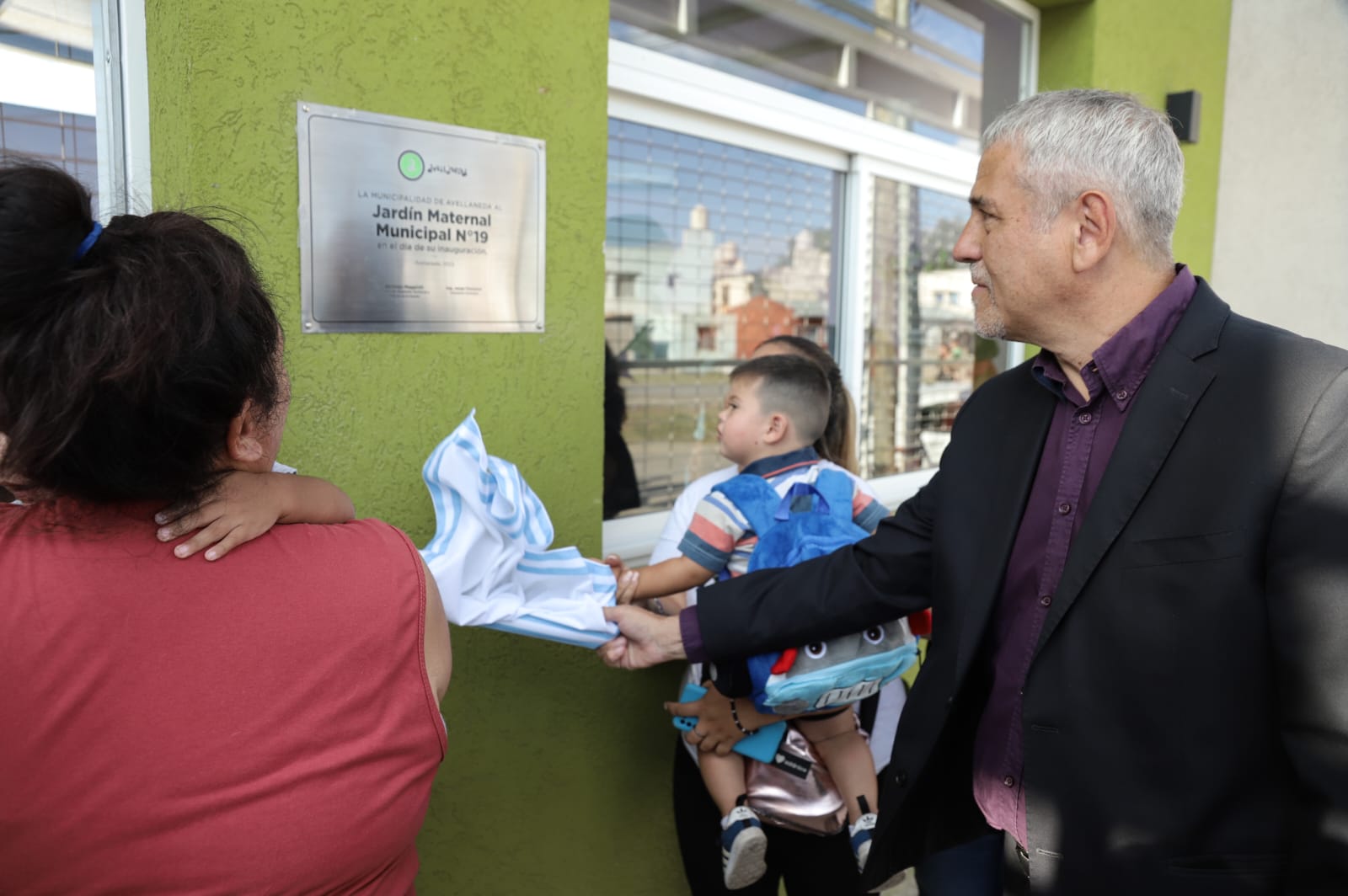 El intendente Ferraresi y el ministro Maggiotti inauguraron el Jardín Maternal Municipal en Villa Tranquila