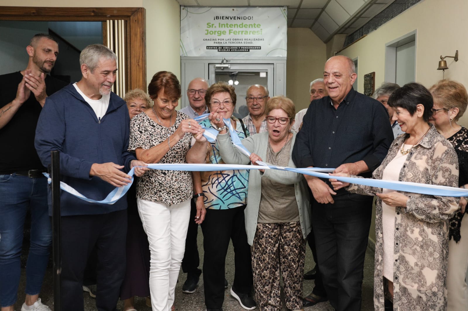 Jorge Ferraresi visitó instituciones locales