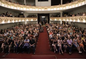 El Teatro Roma comenzó su temporada 2023 a sala llena