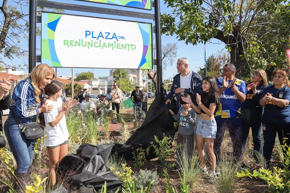 Ferraresi inauguró obras en la Plaza del Renunciamiento