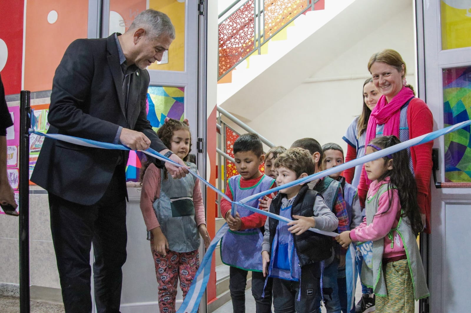 Jorge Ferraresi inauguró obras de remodelación en el Jardín 909 de Piñeiro