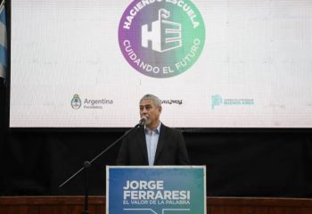 Ferraresi entregó $279 millones en subsidios para obras en 54 escuelas