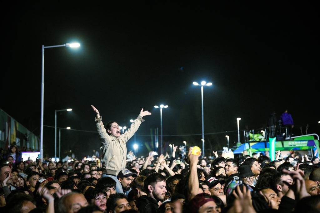 Avellaneda festejó la primavera con un show de Kapanga