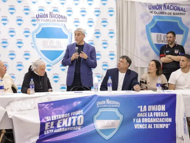 La Unión Nacional de Clubes de Barrio manifestó su apoyo a Sergio Massa