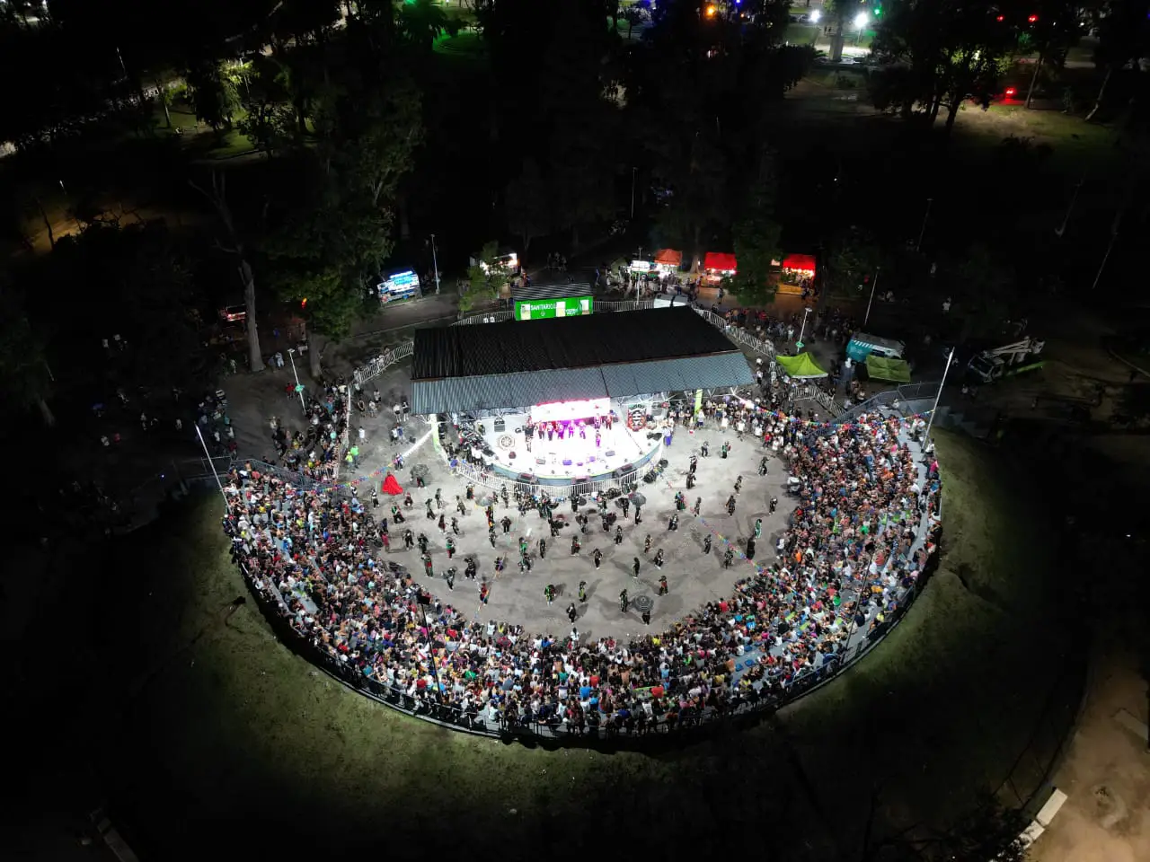 Una multitud de vecinos y vecinas disfrutaron los carnavales en Avellaneda