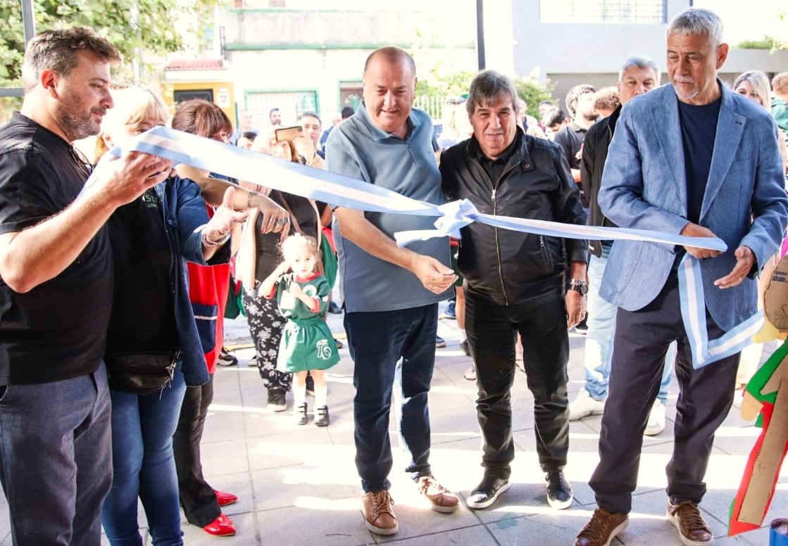 Ferraresi inauguró el nuevo edificio del jardín de infantes del STMA