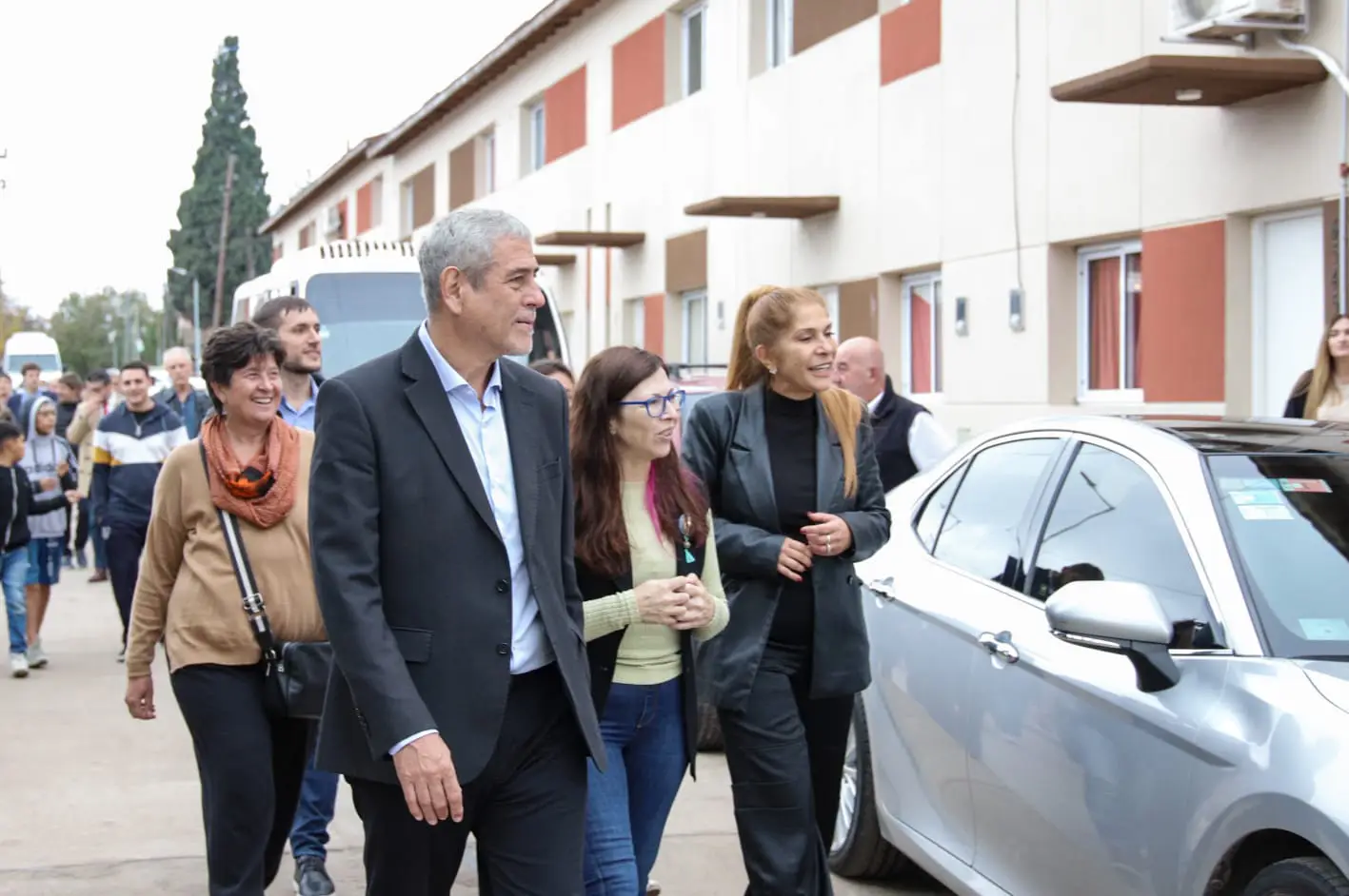El intendente Ferraresi y la ministra Batakis recorrieron obras de viviendas e infraestructura