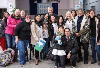 Ferraresi entregó subsidios a escuelas por $ 83.500.000