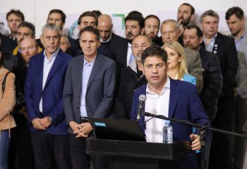Jorge Ferraresi acompañó a Axel Kicillof en el reclamo por la deuda del Gobierno nacional con la Provincia