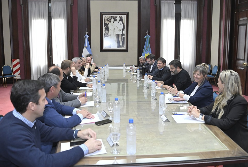 Avellaneda suma luces LED a través de Provincia Leasing